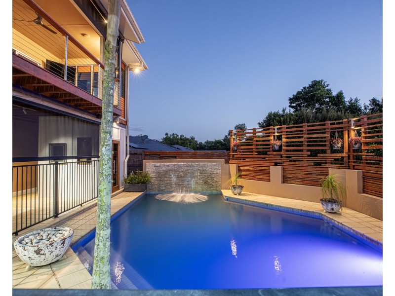 10 Gillies Court, Rural View QLD 4740