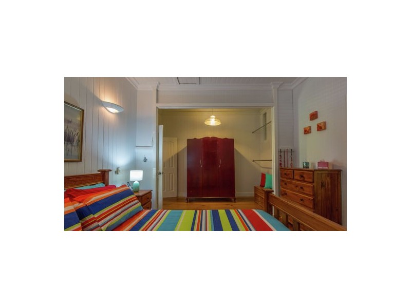 15 Tait Street, West Mackay QLD 4740