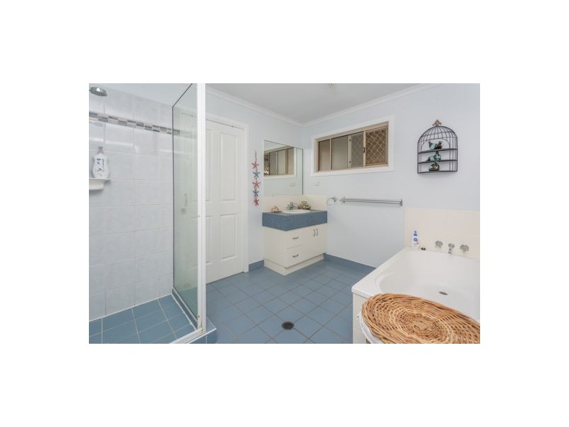 2 Avocado Court, Beaconsfield QLD 4740