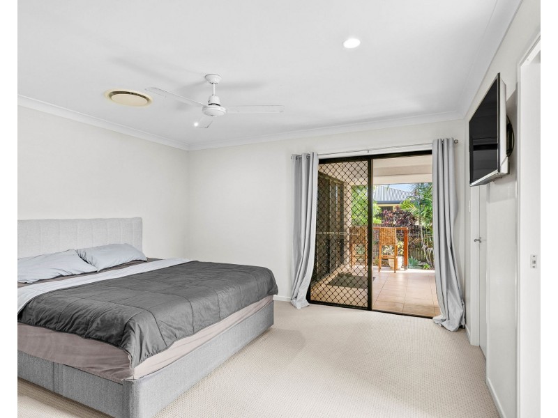 8 Herbert Way, Rural View QLD 4740