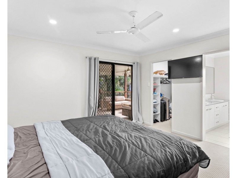 8 Herbert Way, Rural View QLD 4740