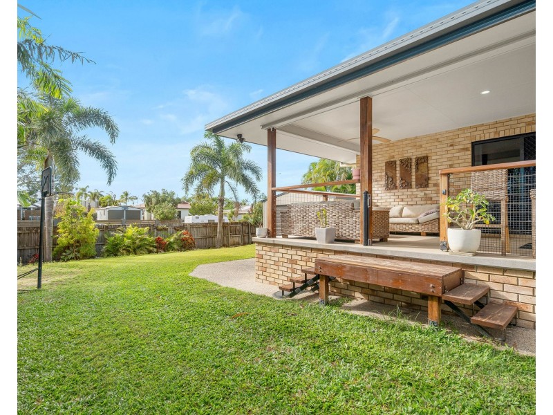 8 Herbert Way, Rural View QLD 4740