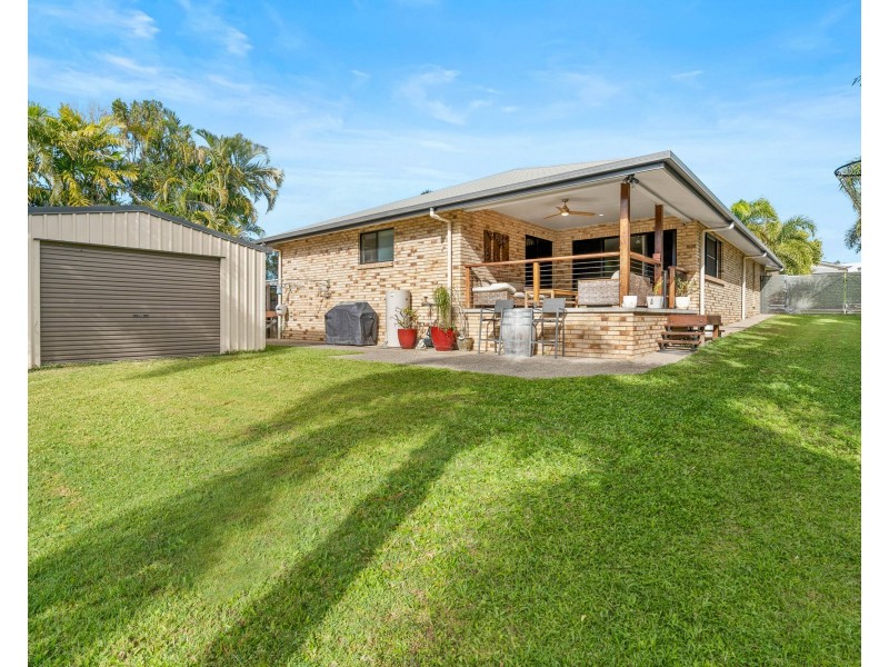 8 Herbert Way, Rural View QLD 4740