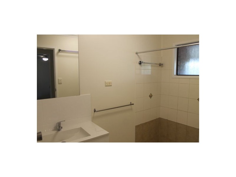 1/4 Loudon Street, Mackay QLD 4740