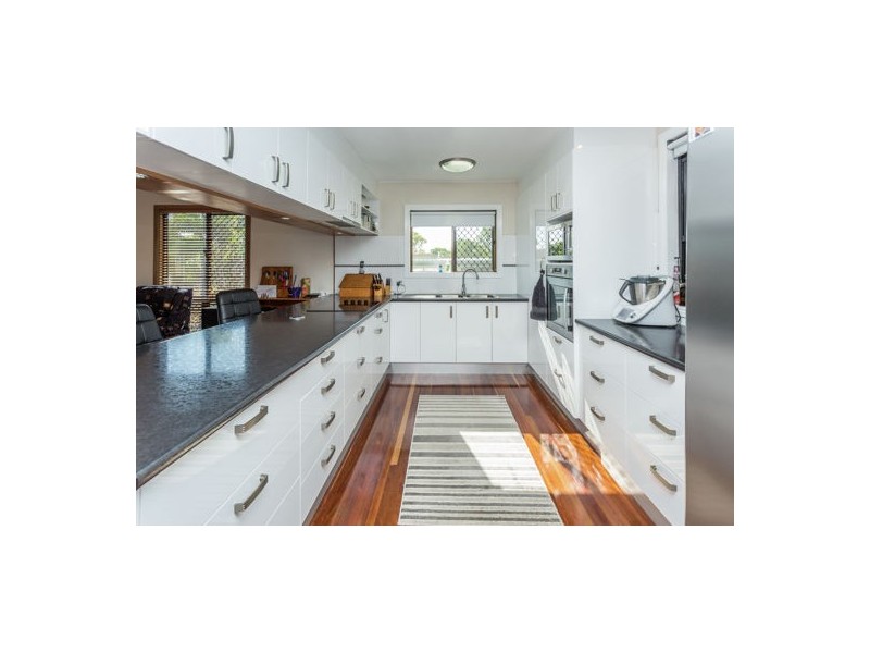 9 Quail Street, Slade Point QLD 4740