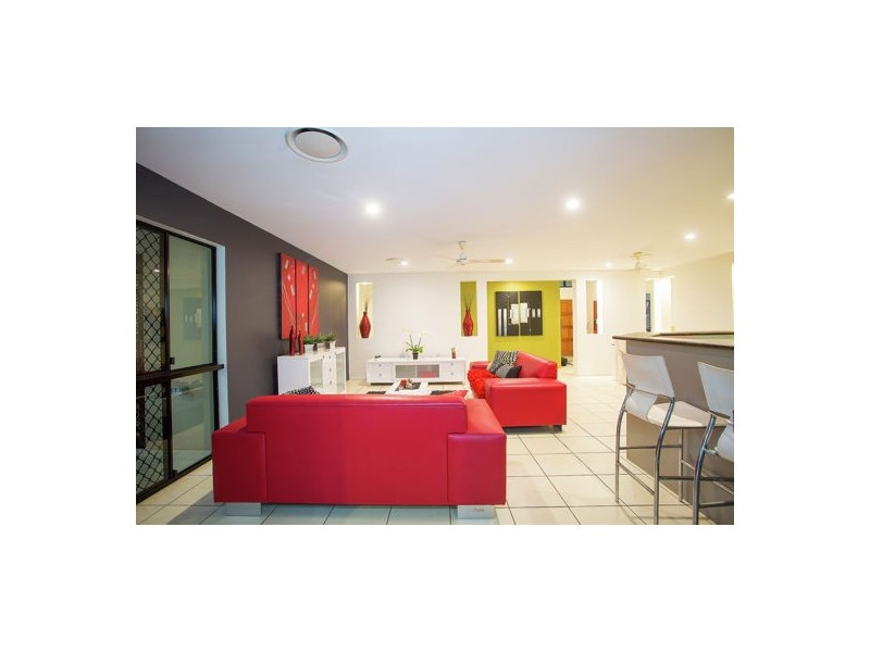 14 Carmela Court, Ooralea QLD 4740