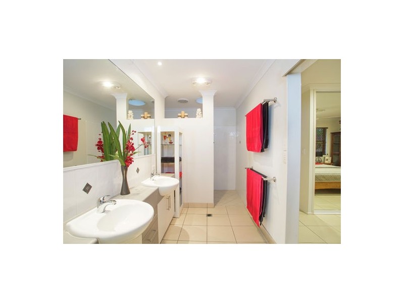14 Carmela Court, Ooralea QLD 4740