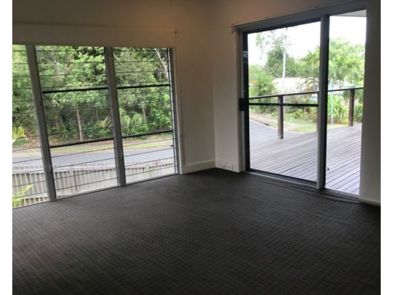 4 Mango Ave, Eimeo QLD 4740