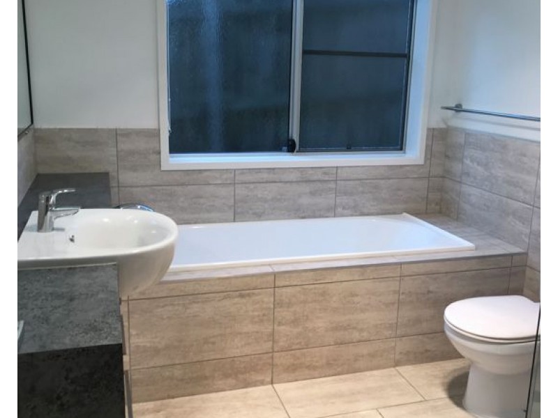 4 Mango Ave, Eimeo QLD 4740