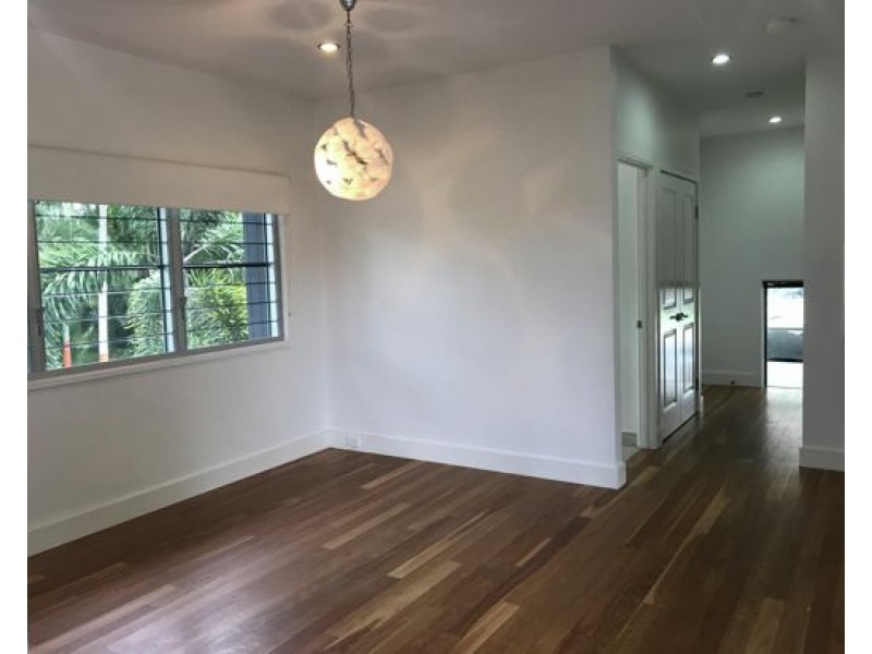 4 Mango Ave, Eimeo QLD 4740