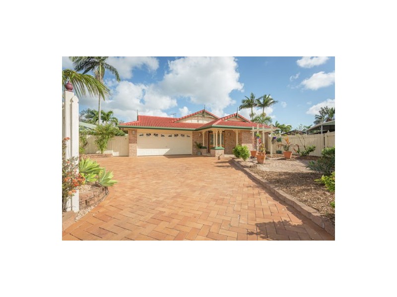 7 Bradman Drive, Glenella QLD 4740