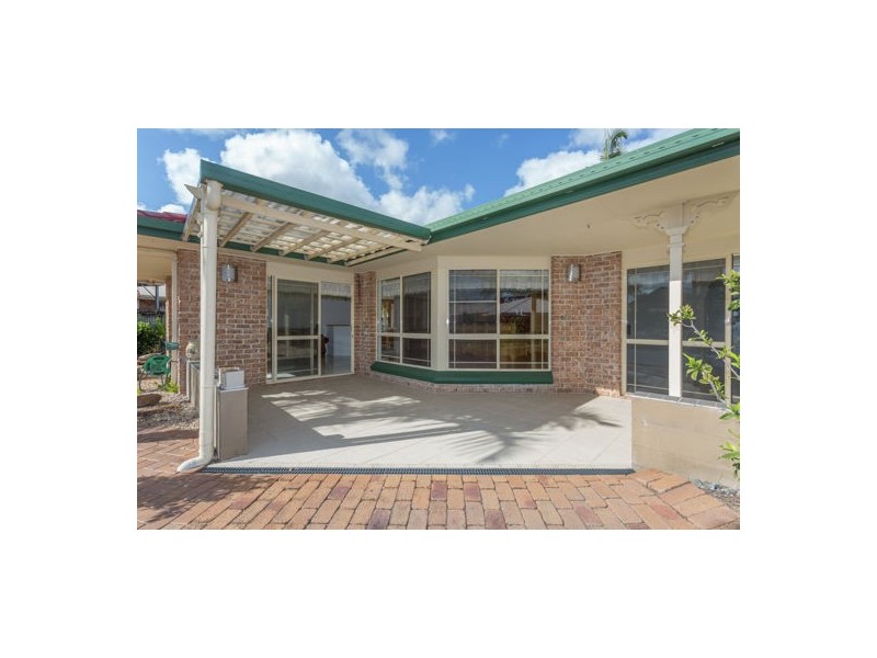 7 Bradman Drive, Glenella QLD 4740