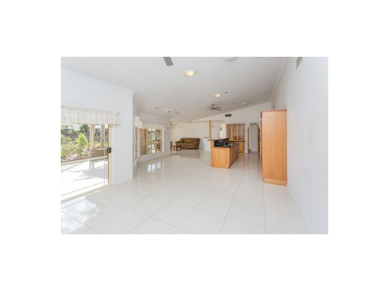 7 Bradman Drive, Glenella QLD 4740