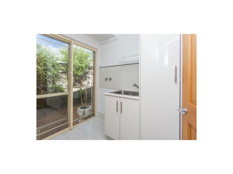 7 Bradman Drive, Glenella QLD 4740