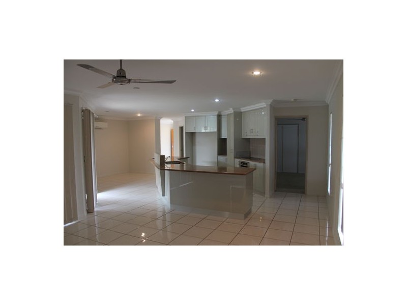 2 Bilgola Place, Blacks Beach QLD 4740