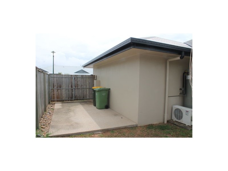 2 Bilgola Place, Blacks Beach QLD 4740
