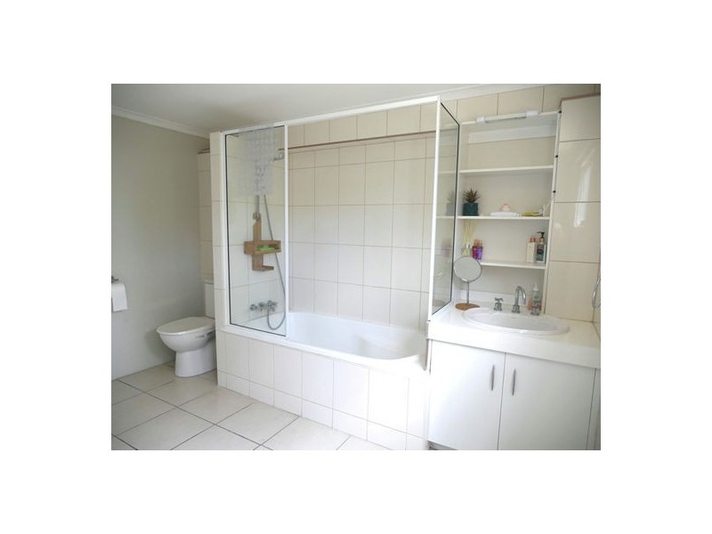 9 Gleeson Court, Mount Pleasant QLD 4740