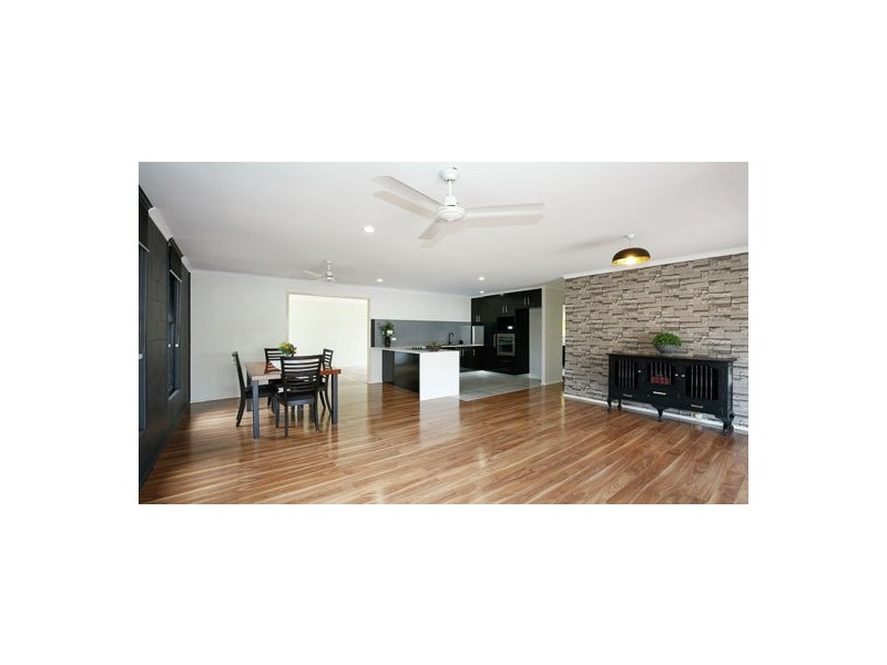 7 Houdewind Street, Eimeo QLD 4740