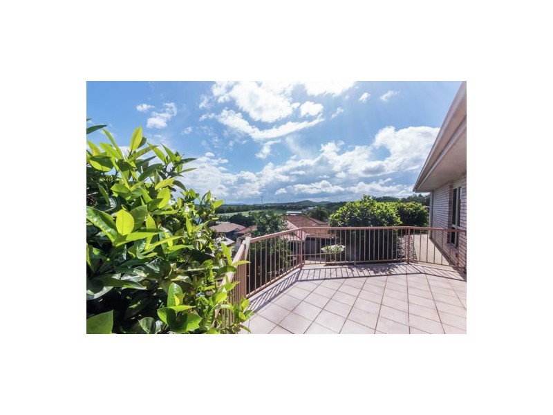 8 Roy Court, Glenella QLD 4740
