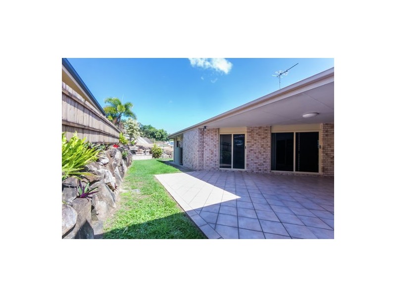 8 Roy Court, Glenella QLD 4740