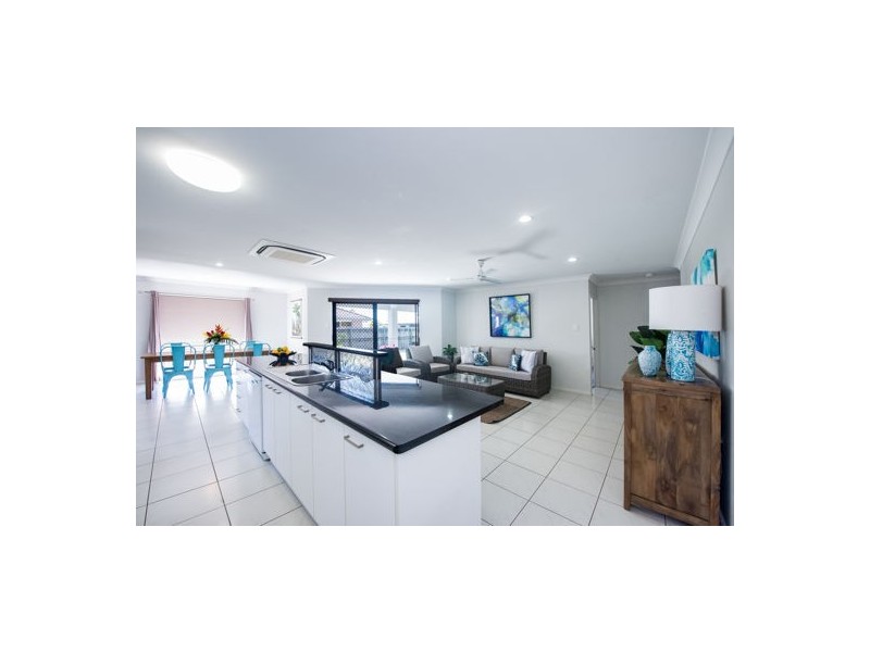 20 Debbiesue Drive, Mount Pleasant QLD 4740