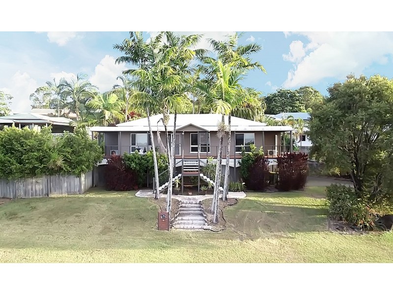 15 Woodlands Drive, Eimeo QLD 4740