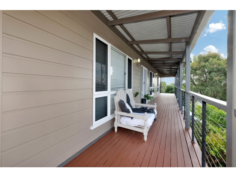 15 Woodlands Drive, Eimeo QLD 4740
