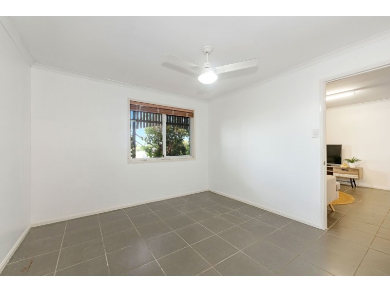 15 Woodlands Drive, Eimeo QLD 4740
