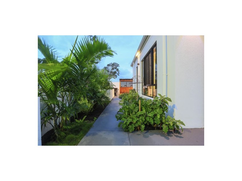 11 Joseph Court, Glenella QLD 4740