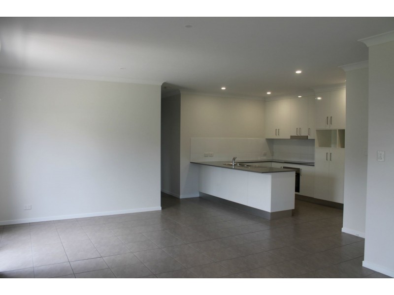 32 Vincent Street, South Mackay QLD 4740