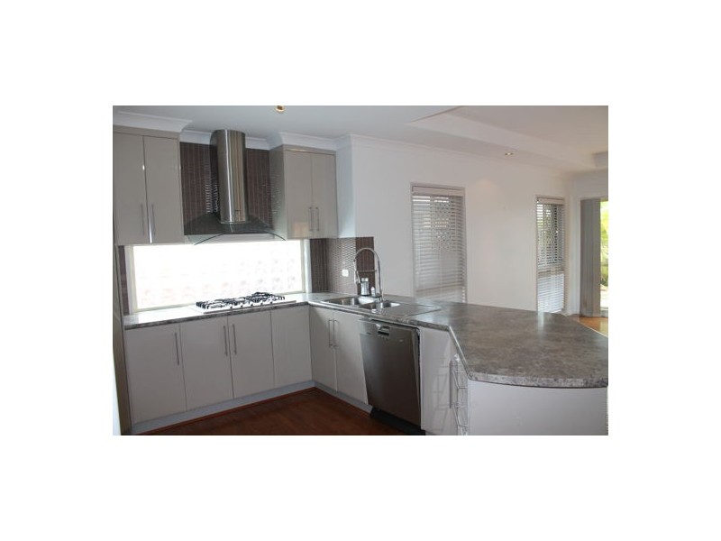 18 Portside Place, Shoal Point QLD 4750