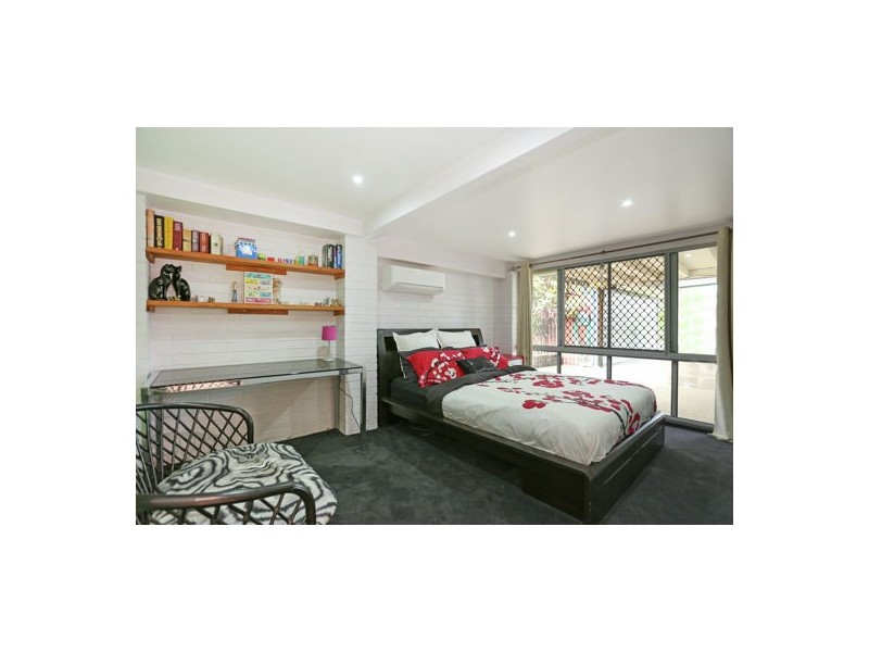 26 Schaefer Street, West Mackay QLD 4740