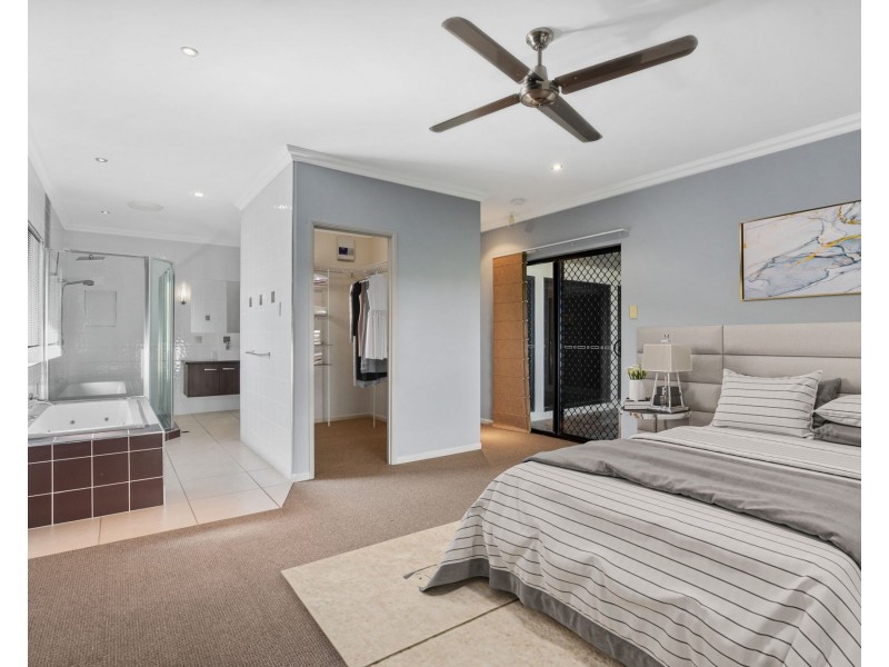 65 Victor Avenue, Glenella QLD 4740
