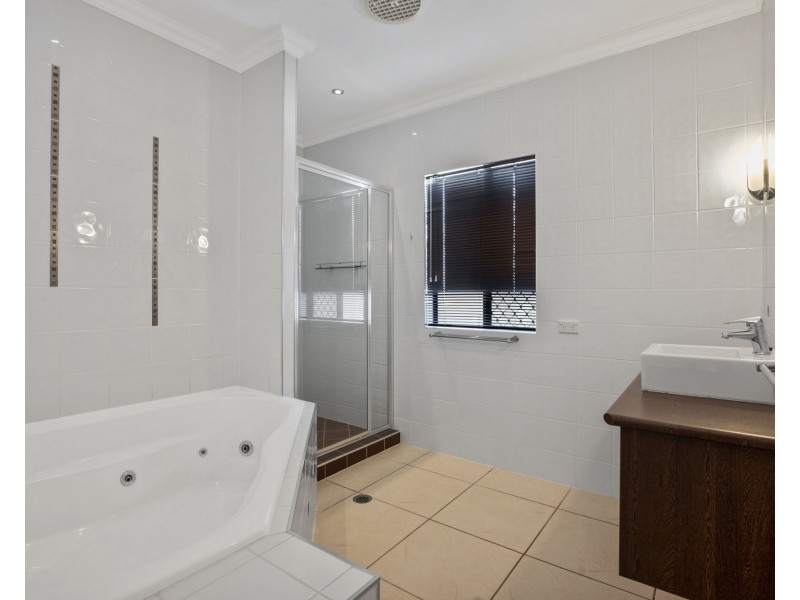 65 Victor Avenue, Glenella QLD 4740
