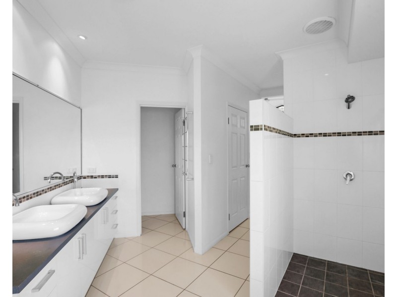 51 Clive Rogers Drive, Mirani QLD 4754