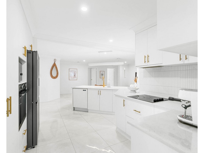 11 Marlin Court, Andergrove QLD 4740