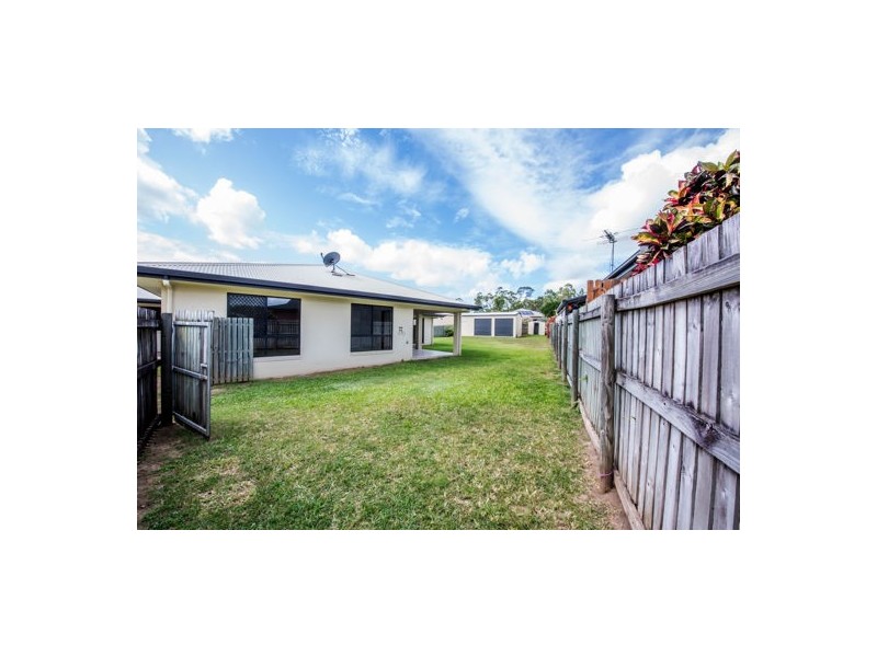 30 Robinson Ave, Walkerston QLD 4751