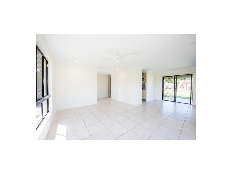 30 Robinson Ave, Walkerston QLD 4751