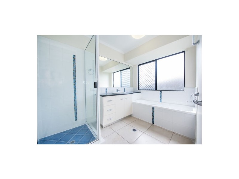 30 Robinson Ave, Walkerston QLD 4751