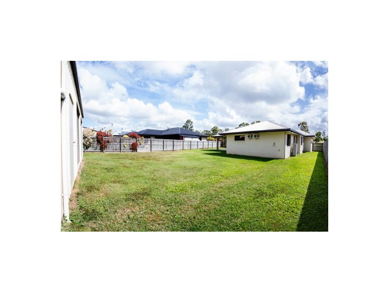 30 Robinson Ave, Walkerston QLD 4751
