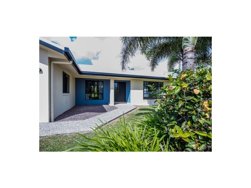 30 Robinson Ave, Walkerston QLD 4751