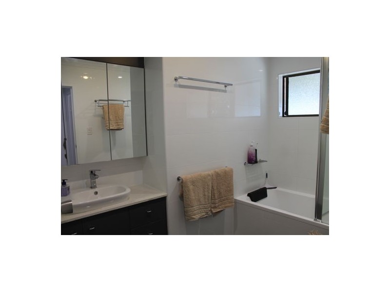 4 Katherine Court, Andergrove QLD 4740