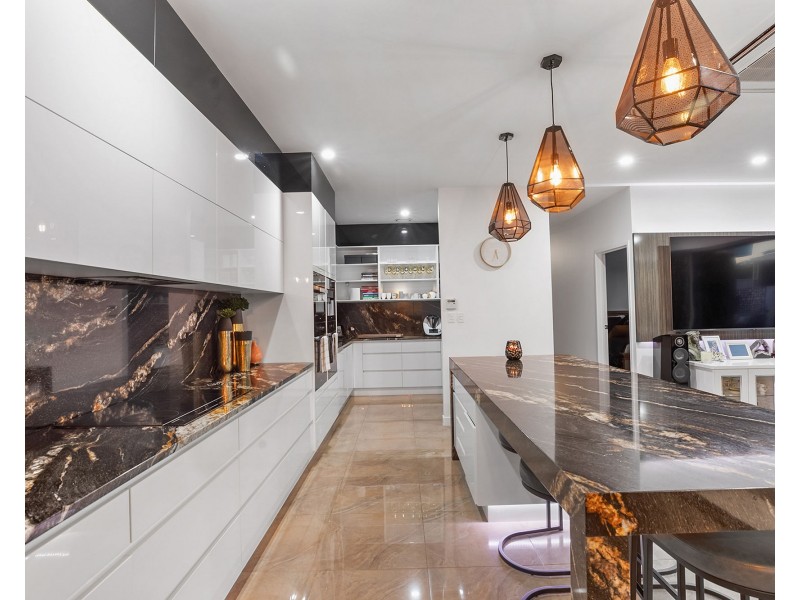 19 Joseph Court, Glenella QLD 4740