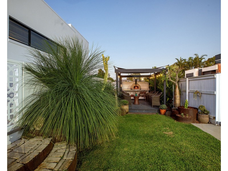 19 Joseph Court, Glenella QLD 4740