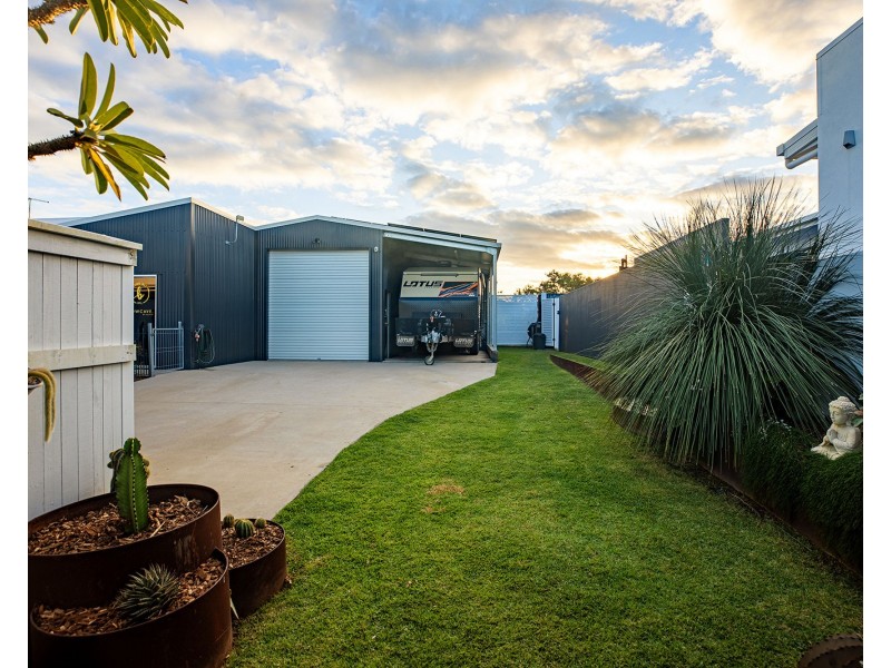 19 Joseph Court, Glenella QLD 4740
