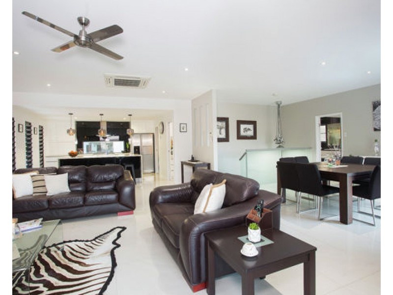 16 Turtle Place, Blacks Beach QLD 4740