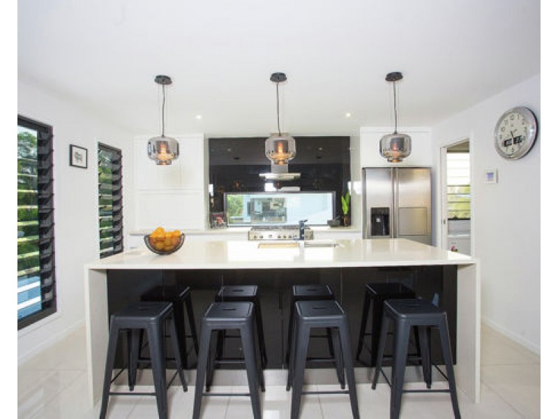16 Turtle Place, Blacks Beach QLD 4740