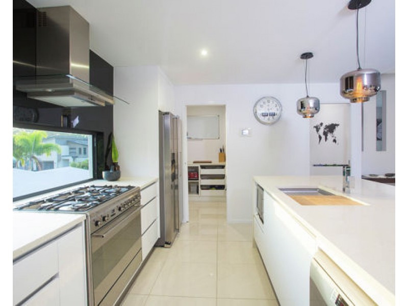 16 Turtle Place, Blacks Beach QLD 4740