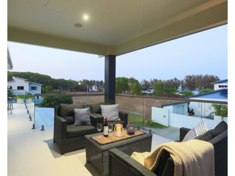 16 Turtle Place, Blacks Beach QLD 4740