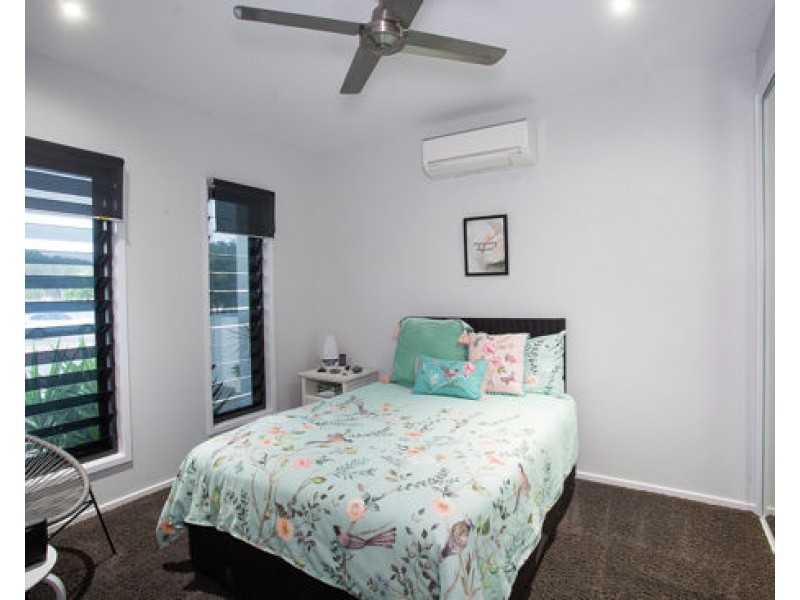 16 Turtle Place, Blacks Beach QLD 4740